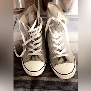 Grey converse with a heel!!